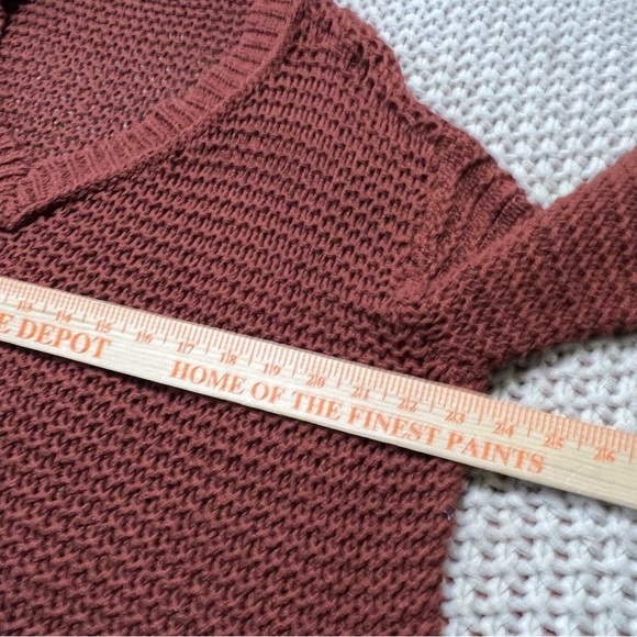 O’Neill Crotchet Knit V Neck Sweater L - Picture 6 of 7